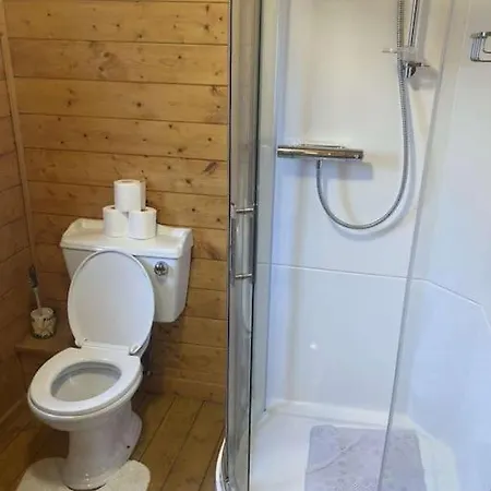 Cosy Log Cabin In Ballina