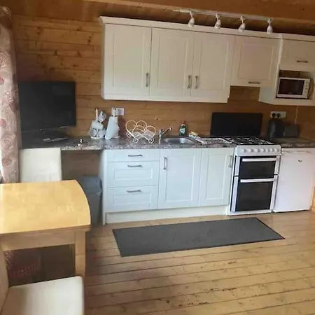 Lejlighed Cosy Log Cabin In Ballina