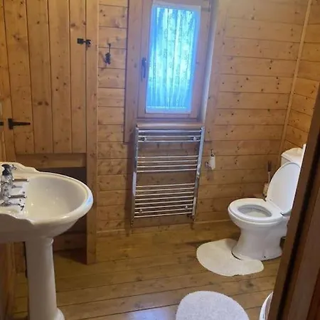Lejlighed Cosy Log Cabin In Ballina *